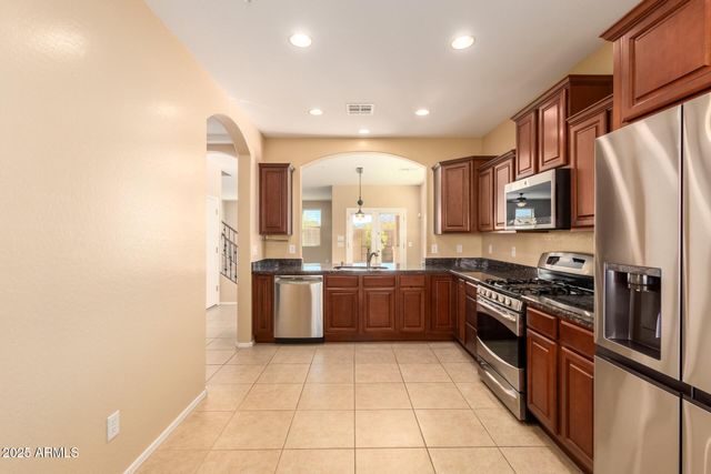 3215 E SPORTS Drive, Gilbert, AZ 85298