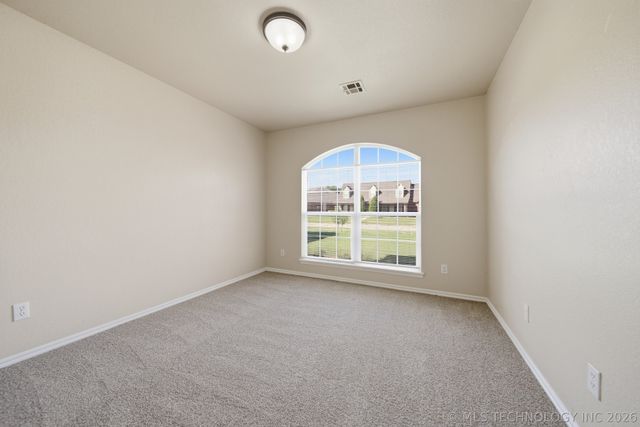 7508 N 134th East Avenue, Owasso, OK 74055