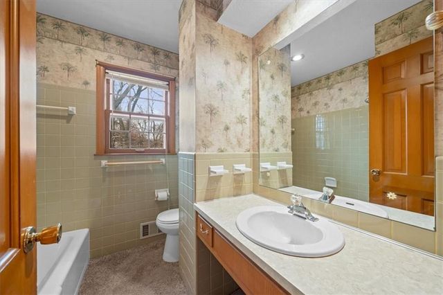 8832 Evanston Way, Kansas City, MO 64138