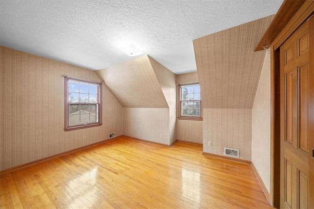 8832 Evanston Way, Kansas City, MO 64138