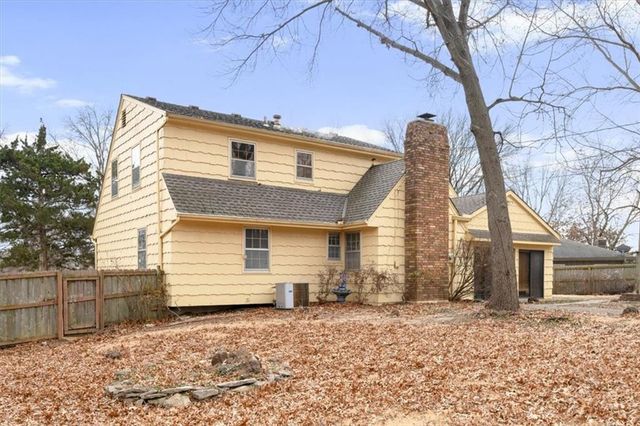 8832 Evanston Way, Kansas City, MO 64138