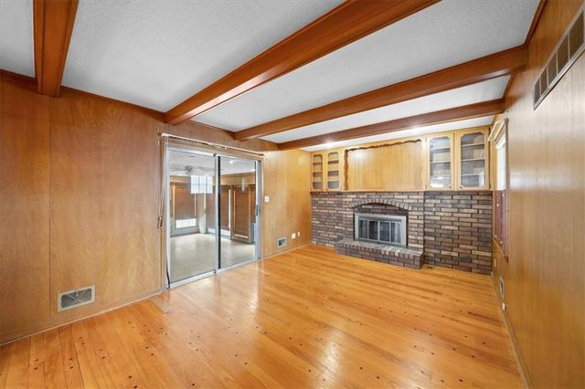 8832 Evanston Way, Kansas City, MO 64138