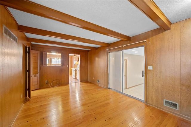 8832 Evanston Way, Kansas City, MO 64138