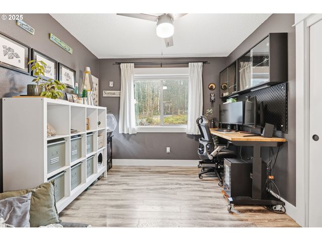 32400 Ne CLEARWATER Dr, Yacolt, WA 98675