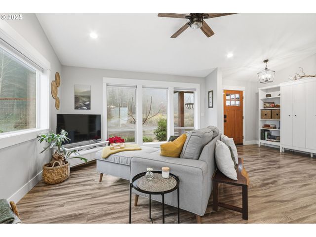 32400 Ne CLEARWATER Dr, Yacolt, WA 98675