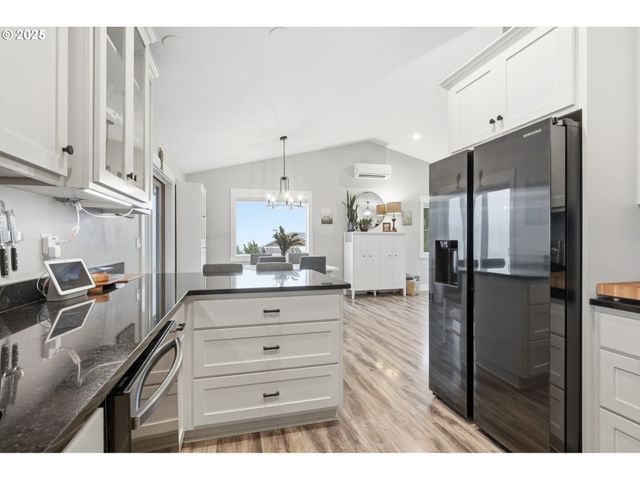 32400 Ne CLEARWATER Dr, Yacolt, WA 98675