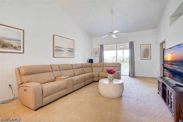 475 Robin Hood CIR 202, Naples, FL 34104
