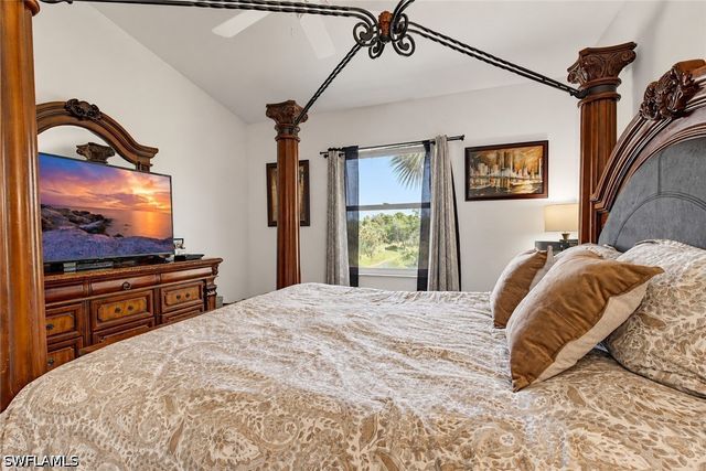 475 Robin Hood CIR 202, Naples, FL 34104