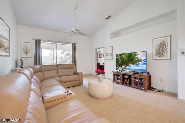 475 Robin Hood CIR 202, Naples, FL 34104