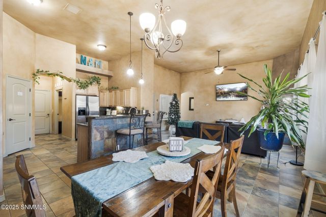 992 Flora Vista Drive, Las Cruces, NM 88007