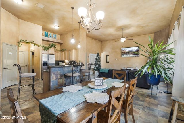 992 Flora Vista Drive, Las Cruces, NM 88007