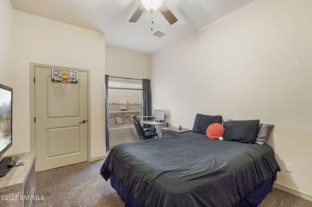 992 Flora Vista Drive, Las Cruces, NM 88007