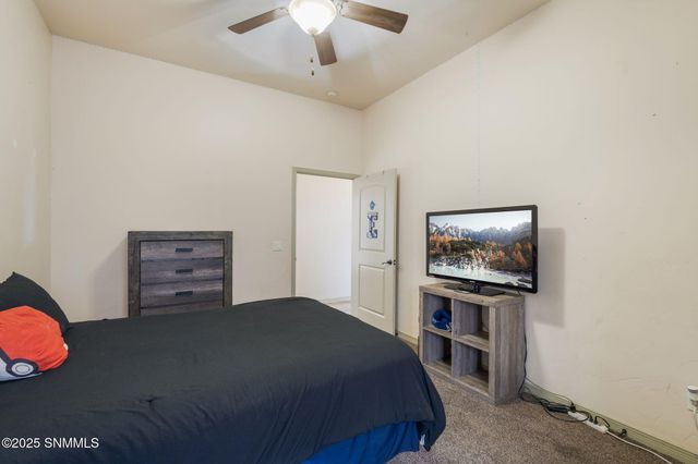 992 Flora Vista Drive, Las Cruces, NM 88007