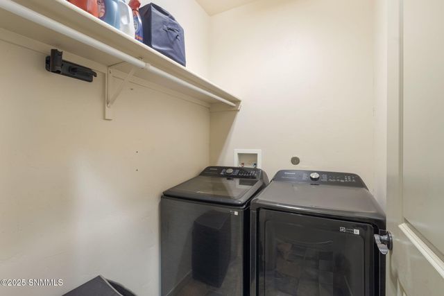 992 Flora Vista Drive, Las Cruces, NM 88007