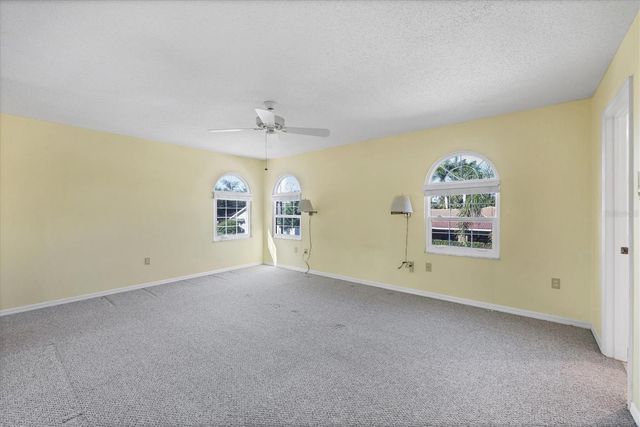 500 VENEZIA PARKWAY, Venice, FL 34285
