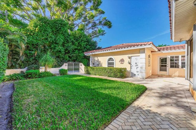 500 VENEZIA PARKWAY, Venice, FL 34285