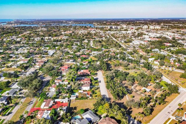 500 VENEZIA PARKWAY, Venice, FL 34285