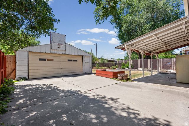 843 W MONTAGUE AVE, Salt Lake City, UT 84104