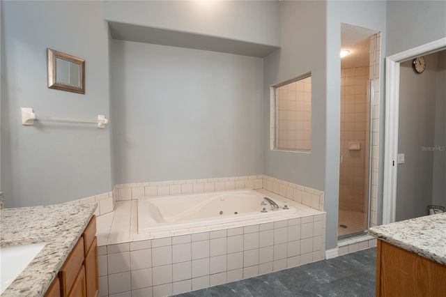 624 N LAKE BOULEVARD, Tarpon Springs, FL 34689