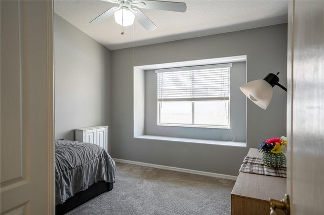 624 N LAKE BOULEVARD, Tarpon Springs, FL 34689