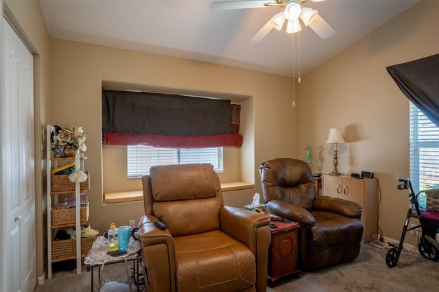 624 N LAKE BOULEVARD, Tarpon Springs, FL 34689