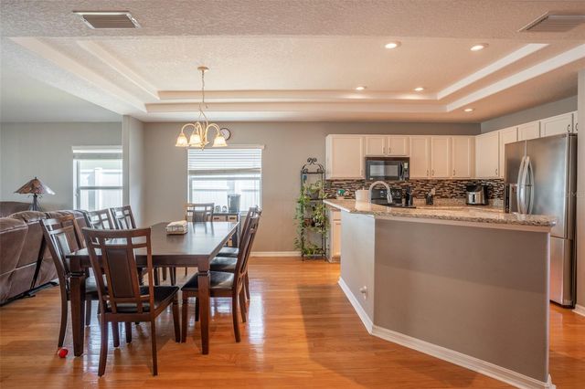 624 N LAKE BOULEVARD, Tarpon Springs, FL 34689