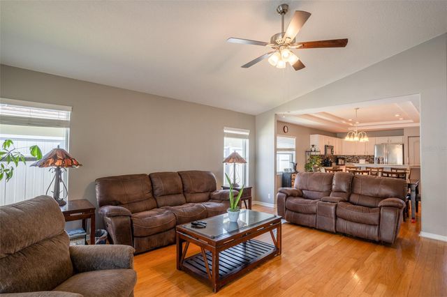624 N LAKE BOULEVARD, Tarpon Springs, FL 34689