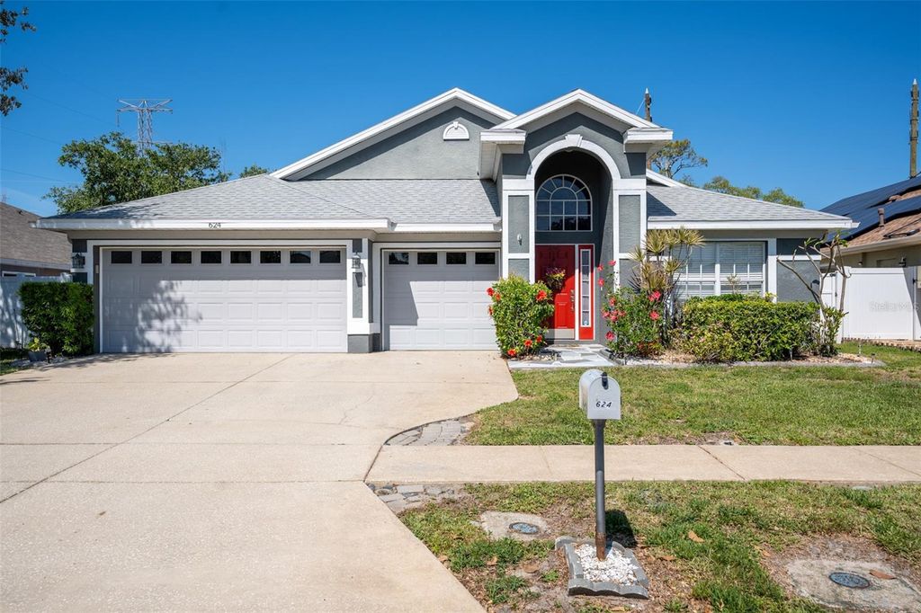 624 N LAKE BOULEVARD, Tarpon Springs, FL 34689