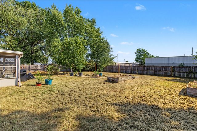 1405 Clayton Street, Springdale, AR 72762