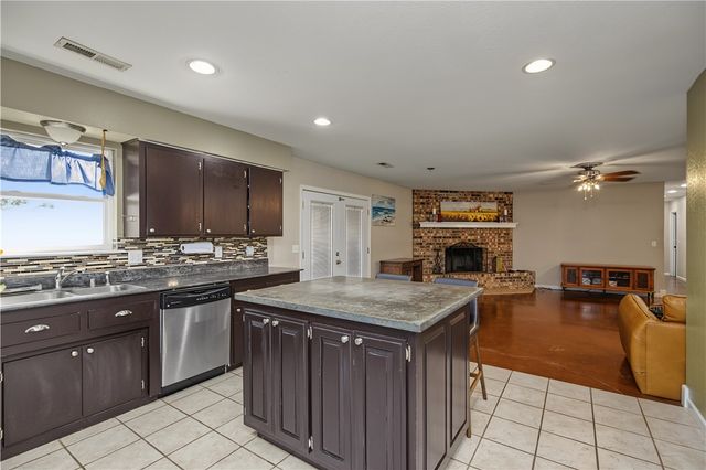 1405 Clayton Street, Springdale, AR 72762