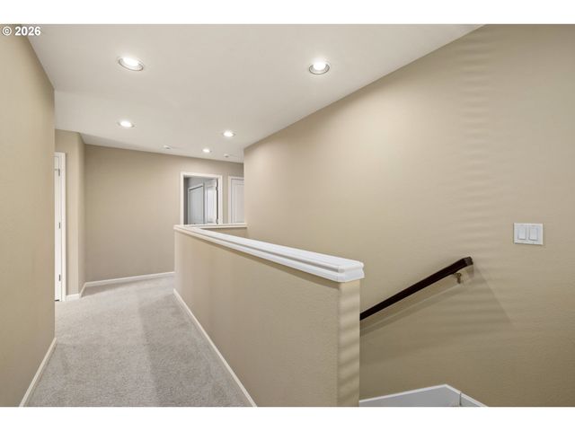 16917 Nw LYNCH Ln, Portland, OR 97229