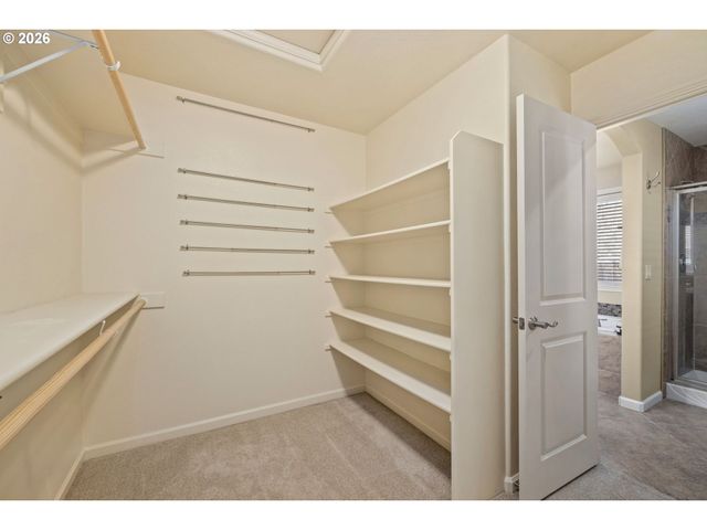 16917 Nw LYNCH Ln, Portland, OR 97229