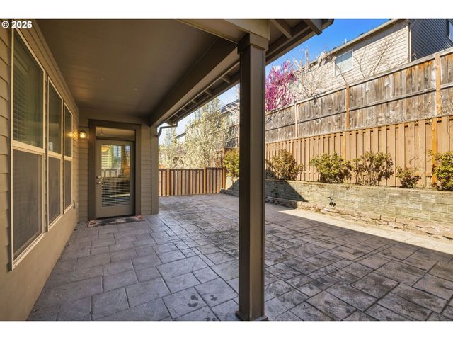 16917 Nw LYNCH Ln, Portland, OR 97229