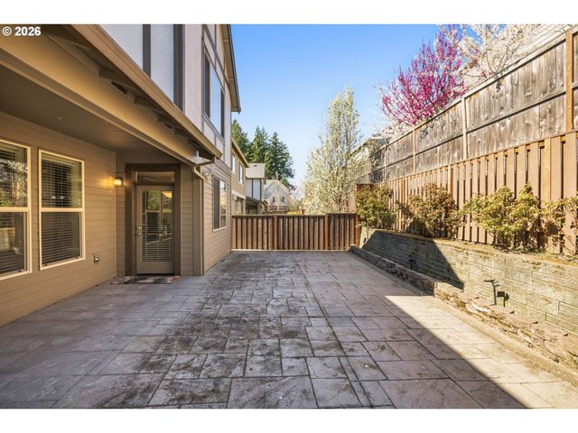 16917 Nw LYNCH Ln, Portland, OR 97229