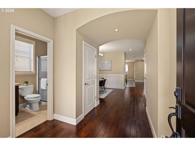 16917 Nw LYNCH Ln, Portland, OR 97229