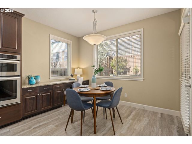 16917 Nw LYNCH Ln, Portland, OR 97229