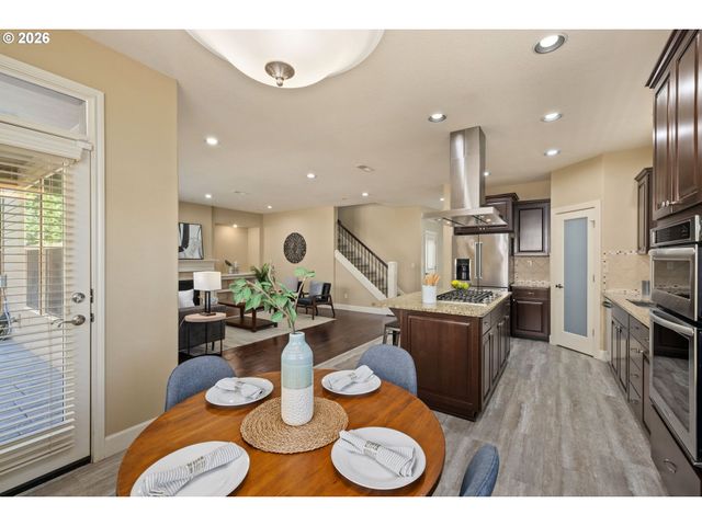 16917 Nw LYNCH Ln, Portland, OR 97229