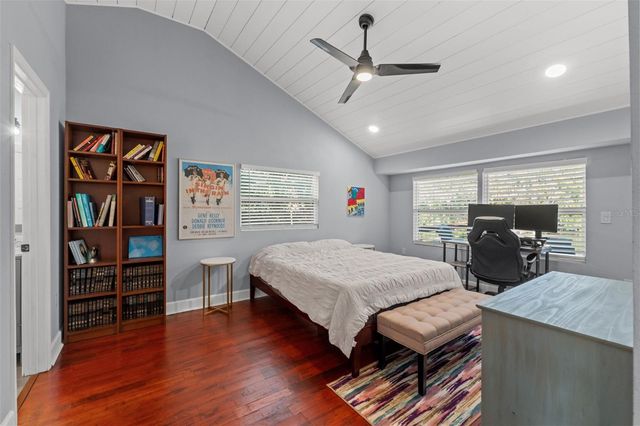 1502 E PARK CIRCLE, Tampa, FL 33610