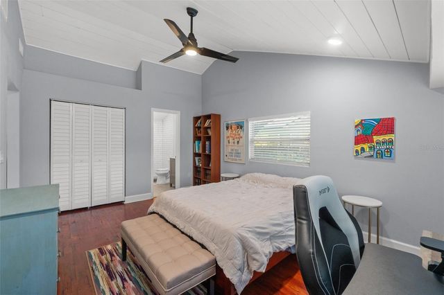 1502 E PARK CIRCLE, Tampa, FL 33610