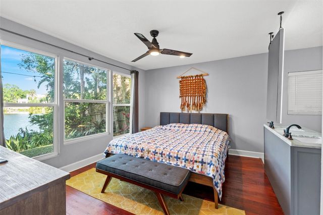 1502 E PARK CIRCLE, Tampa, FL 33610