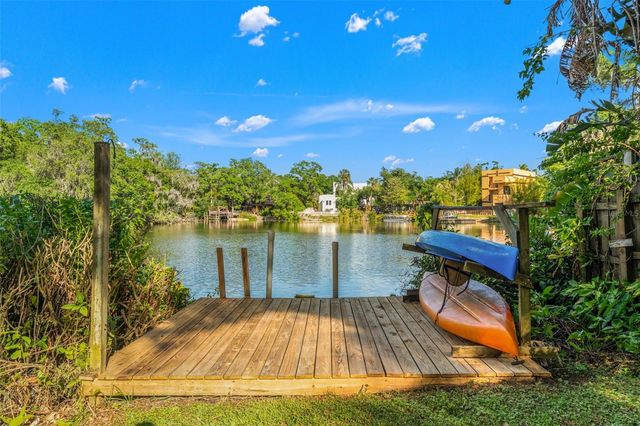 1502 E PARK CIRCLE, Tampa, FL 33610