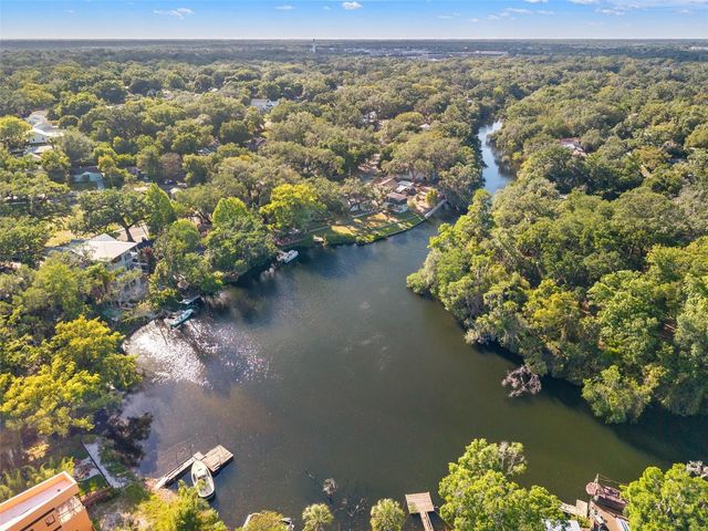 1502 E PARK CIRCLE, Tampa, FL 33610