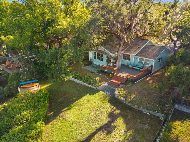 1502 E PARK CIRCLE, Tampa, FL 33610