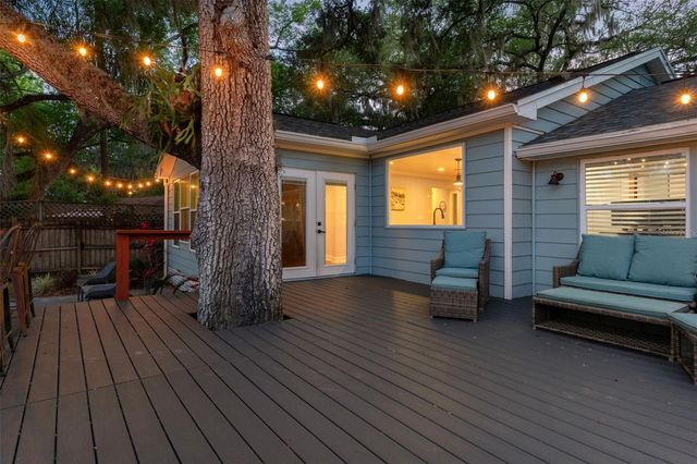 1502 E PARK CIRCLE, Tampa, FL 33610