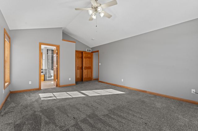 5005 Scenic Oak Drive SW, Rochester, MN 55902