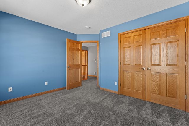 5005 Scenic Oak Drive SW, Rochester, MN 55902