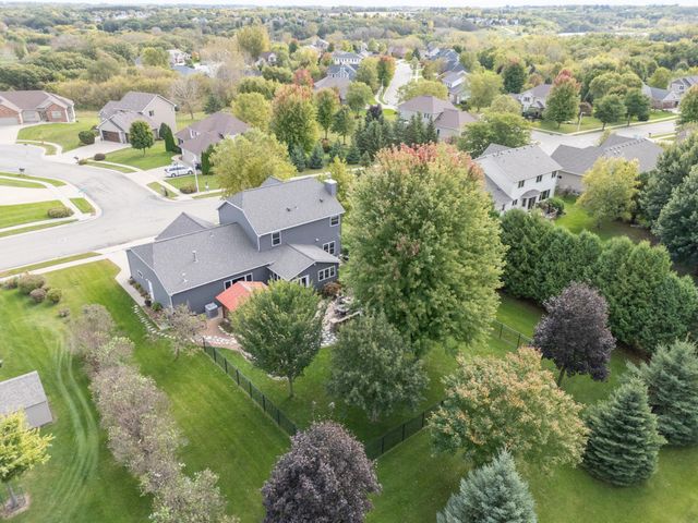 5005 Scenic Oak Drive SW, Rochester, MN 55902