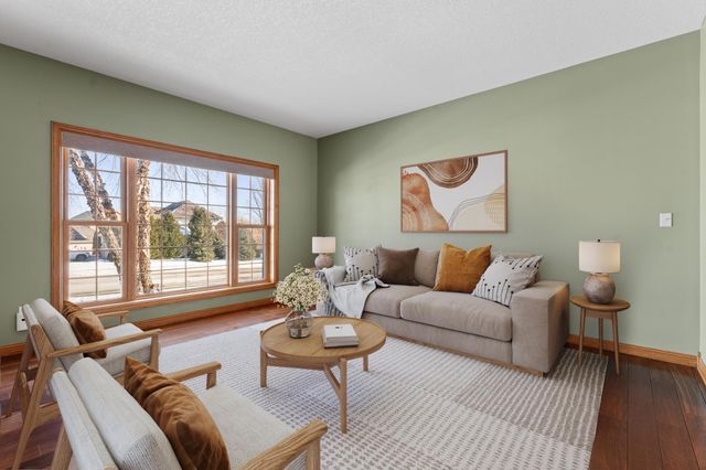 5005 Scenic Oak Drive SW, Rochester, MN 55902