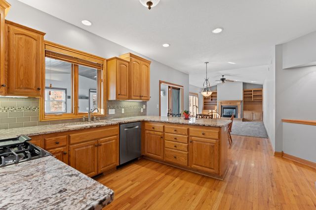 5005 Scenic Oak Drive SW, Rochester, MN 55902