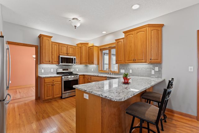 5005 Scenic Oak Drive SW, Rochester, MN 55902